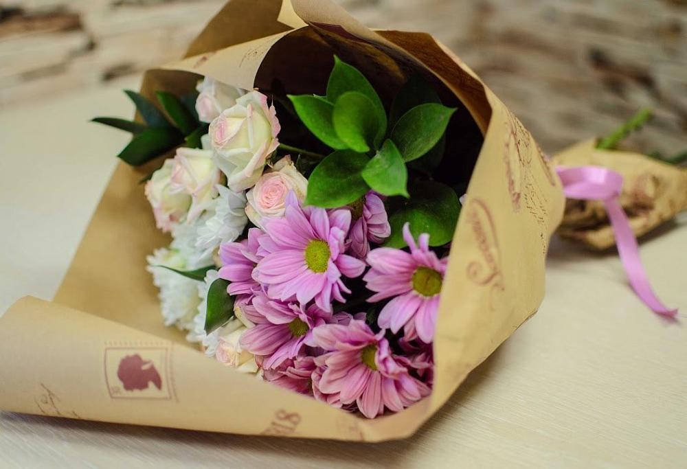 Букет цветов из: Розы и Хризантемы в Коряжме