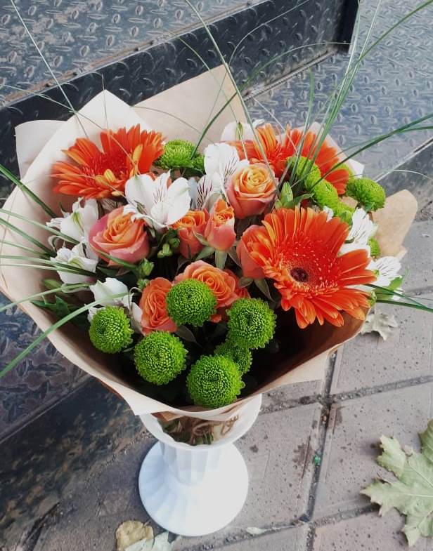 Букет цветов из: Герберы, Хризантемы, Альстромерии и Розы в Коряжме