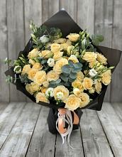 Букет цветов из:  Розы и Лизиантусы #REPLACE_PRED# Коряжме