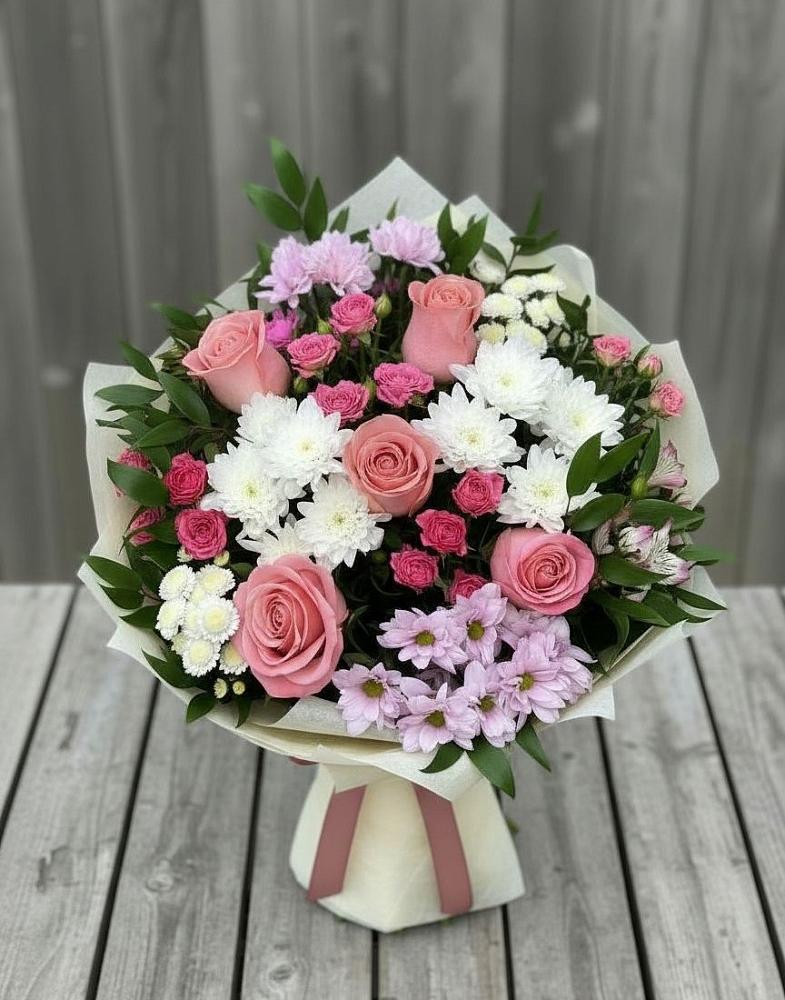 Букет цветов из: Альстромерии, Гвоздики, Розы и Хризантемы в Коряжме