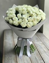 Букет 35 Белых роз в Коряжме