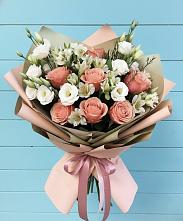 Букет цветов из:  Розы, Альстромерии и Лизиантусы #REPLACE_PRED# Коряжме