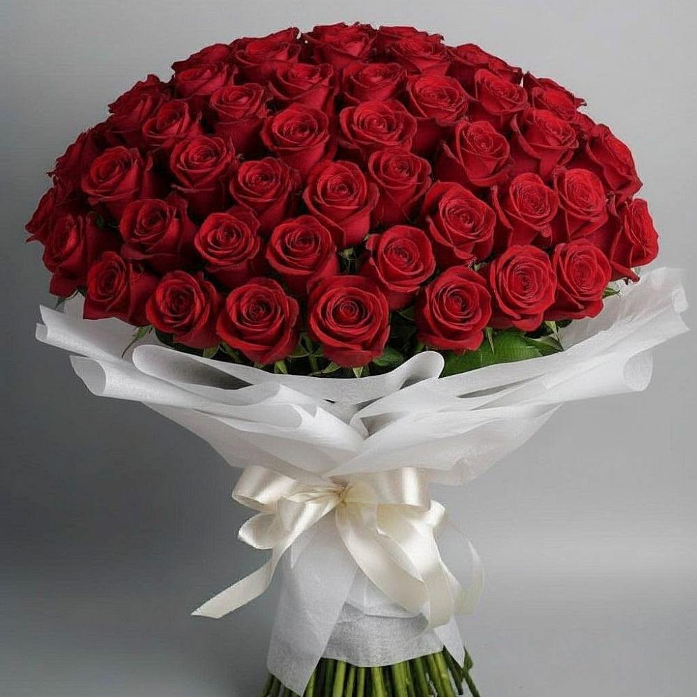 Букет 101 Красная роза Блэк Мэджик в Коряжме