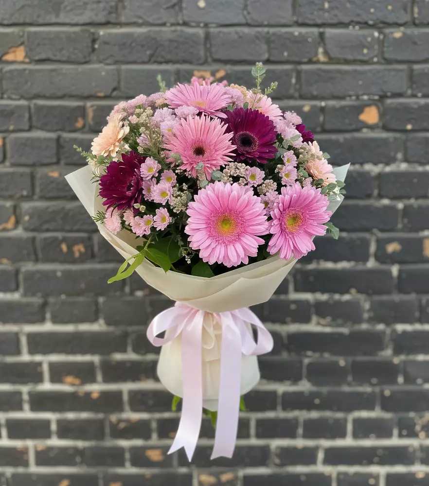Букет цветов из: Герберы и Хризантемы в Коряжме