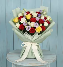 Букет цветов из:  Розы в Коряжме