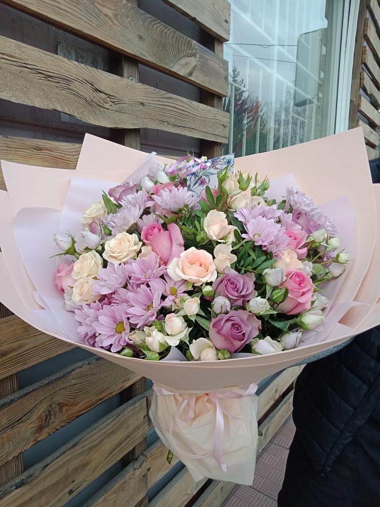 Букет цветов из: Розы и Хризантемы в Коряжме