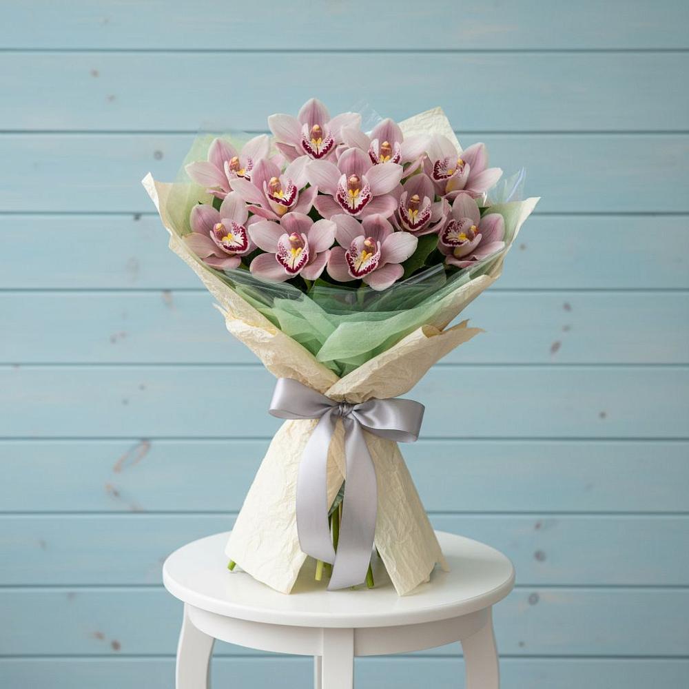 Букет цветов из: Орхидеи и Розы в Коряжме