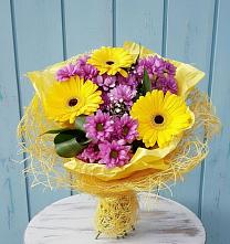 Букет цветов из:  Хризантемы и Герберы в Коряжме