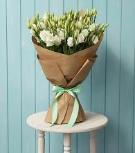 Букет цветов из:  Лизиантусы в Коряжме