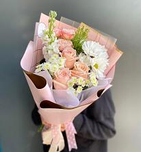 Букет цветов из:  Хризантемы и Розы в Коряжме