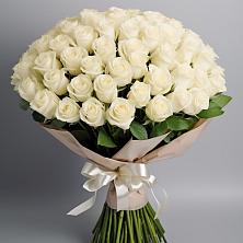 Букет 101 беля роза Белоснежка в Коряжме