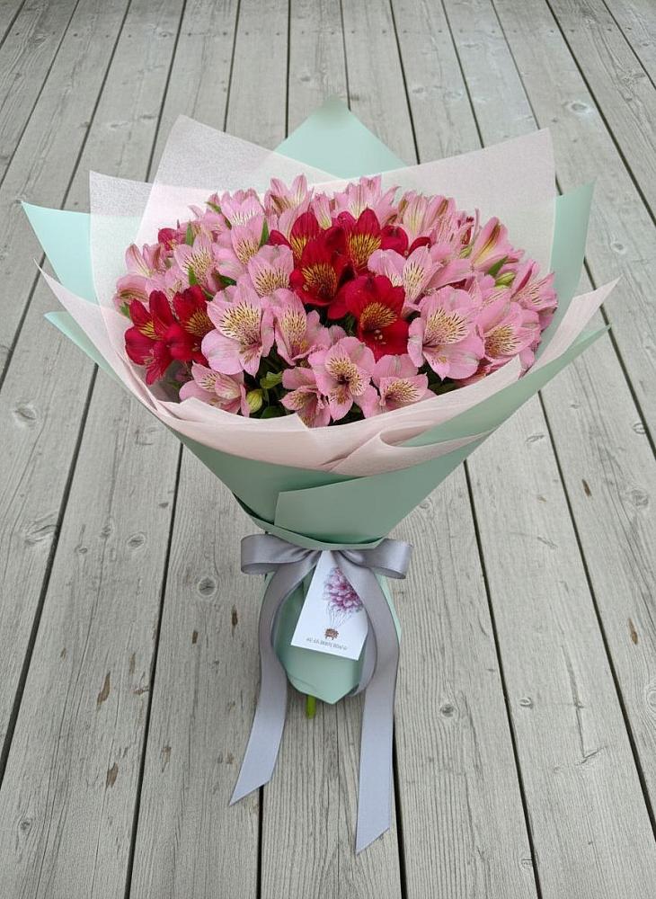 Букет цветов из: Альстромерии в Коряжме