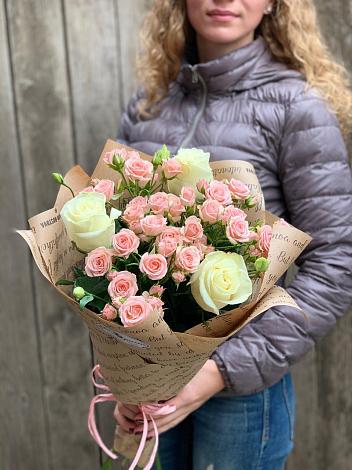 Букет цветов из: Розы в Коряжме