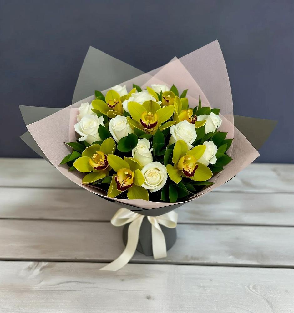 Букет цветов из: Орхидеи и Розы в Коряжме