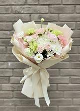 Букет цветов из:  Гвоздики, Розы, Лизиантусы и Хризантемы в Коряжме