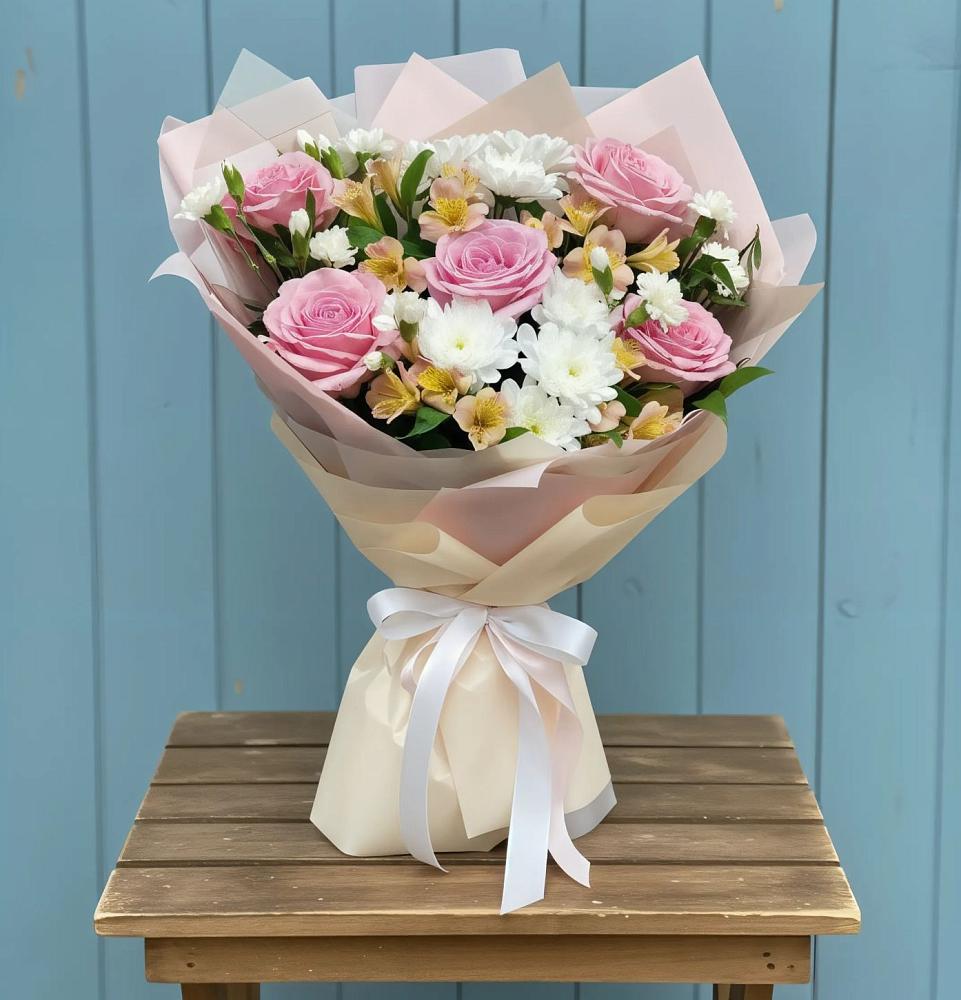 Букет цветов из: Гвоздики, Орхидеи и Розы в Коряжме