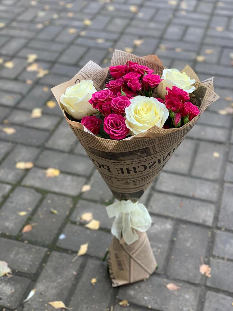 Букет цветов из: Розы в Коряжме