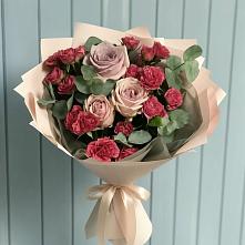 Букет цветов из:  Гвоздики и Розы в Коряжме