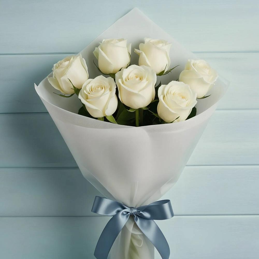 Букет 7 Белых роз Эдлесс Лав в Коряжме