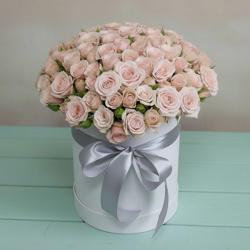 Цветочная композиция из Розы в шляпной коробке в Коряжме